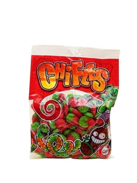 جيلي على شكل حبات فراولة باللونين الأحمر والأخضر بطعم التوت.