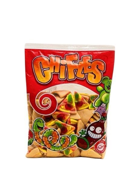 قطع جيلي على شكل مثلثات بيتزا بنكهات فواكه مشكلة وطبقات متعددة.